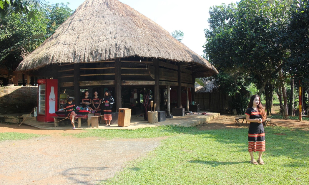 Trải nghiệm giá trị văn hóa bản địa tại “Ngôi làng chung” của người dân tộc thiểu số Việt Nam