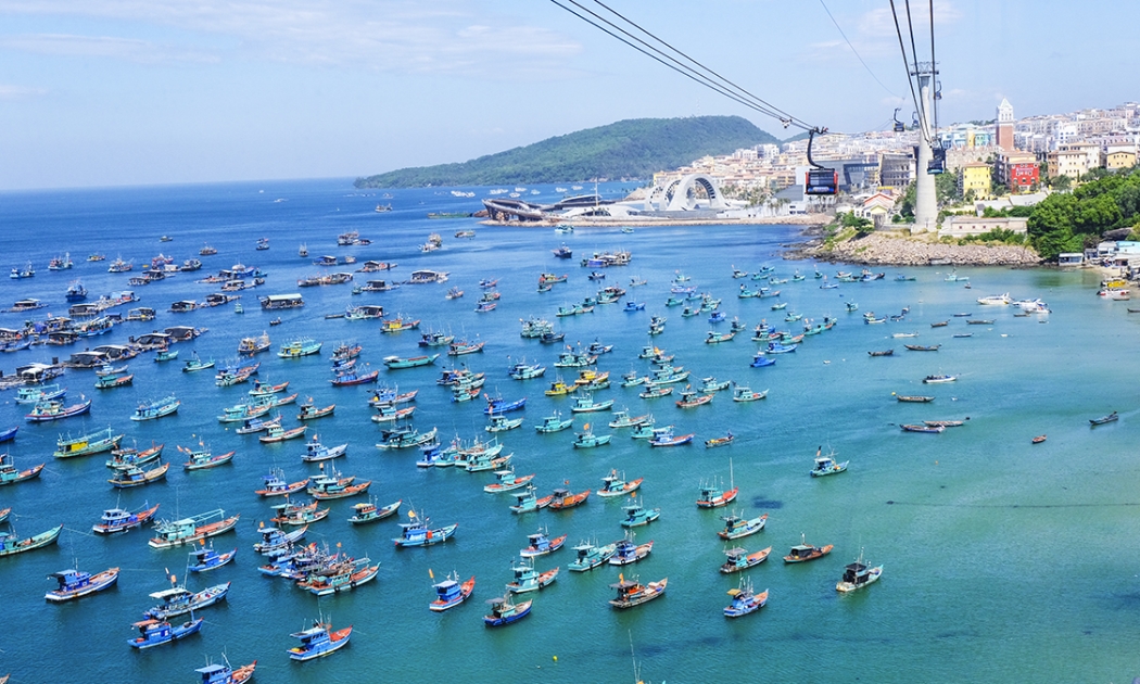 hoàn thiện hành lang pháp lý để quản lý, phát triển bền vững kinh tế biển. Ảnh minh họa