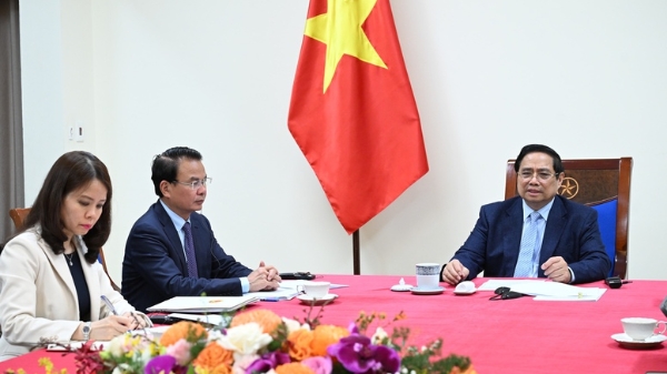 Thủ tướng Phạm Minh Chính điện đàm với lãnh đạo Qatar và UAE: Thúc đẩy đối thoại hoà bình, tăng cường hợp tác năng lượng