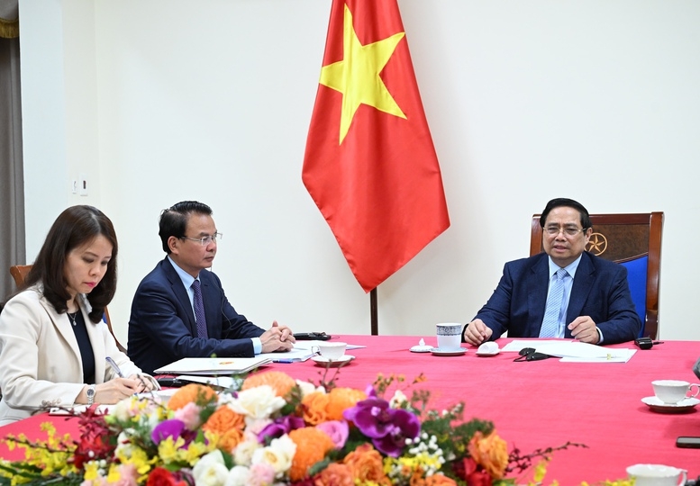 Thủ tướng Chính phủ Phạm Minh Chính điện đàm với Thủ tướng kiêm Bộ trưởng Bộ Ngoại giao Nhà nước Qatar Sheikh Mohammed bin Abdulrahman bin Jasim Al-Thani - Ảnh: VGP