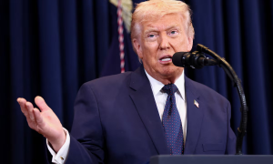 Giá dầu lao dốc 10% sau khi Tổng thống Trump cảnh báo Iran, chứng khoán châu Á hồi mạnh