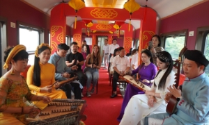 Tuyến tàu du lịch Huế – Đà Nẵng giảm giá vé, tăng ưu đãi dịp lễ 30/4