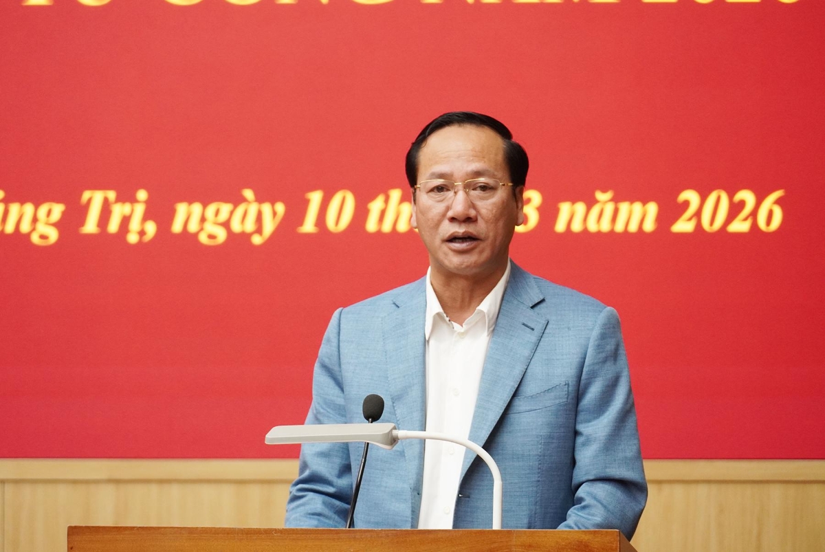 Giám đốc Sở Tài chính Quảng Trị Nguyễn Xuân Đạt báo cáo tình hình thực hiện và các giải pháp đẩy mạnh thu ngân sách, giải ngân vốn đầu tư công năm 2026