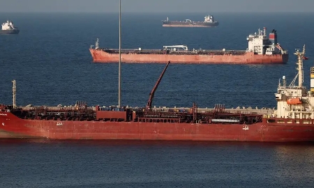 Eo biển Strait of Hormuz là một trong những điểm nghẽn hàng hải quan trọng nhất thế giới, vận chuyển khoảng 1/4 lượng dầu thô giao dịch bằng đường biển toàn cầu. Ảnh: : Benoit Tessier/REUTERS