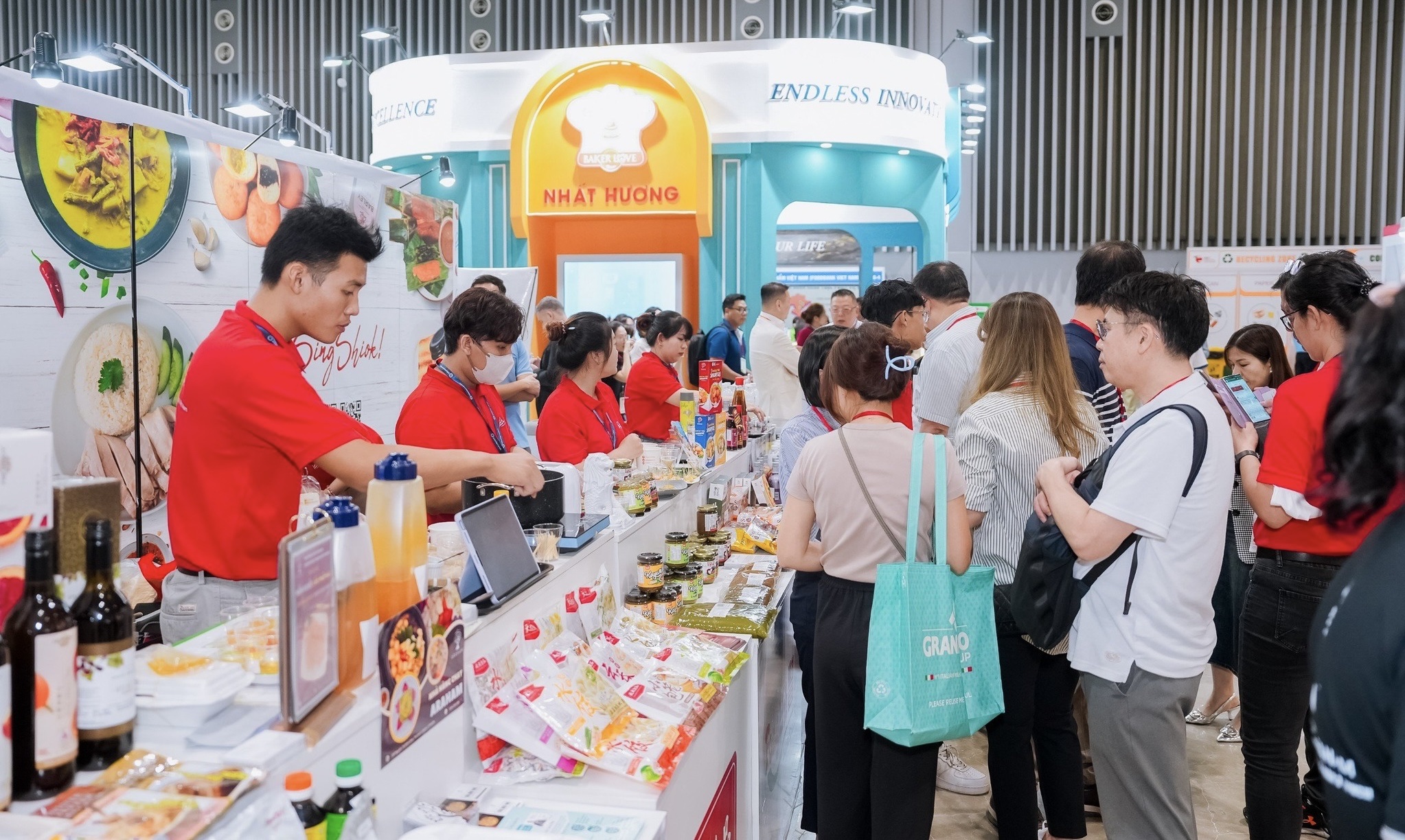 Những công nghệ mới nhất trong lĩnh vực chế biến thực phẩm, công nghệ đồ uống... được giới thiệu tại ProPak Vietnam 2025.