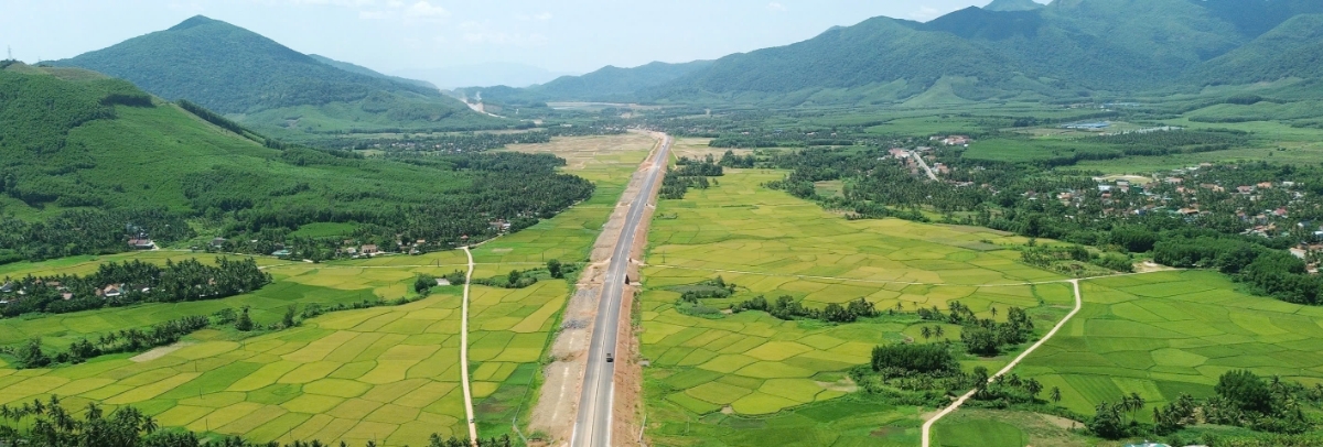 Một đoạn của cao tốc Quy Nhơn - Chí Thành. Ảnh: Quốc Khánh.