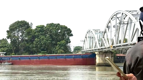 Khởi tố vụ án tàu xà lan đâm hỏng nhịp cầu Ghềnh (Đồng Nai) gây thiệt hại đường sắt