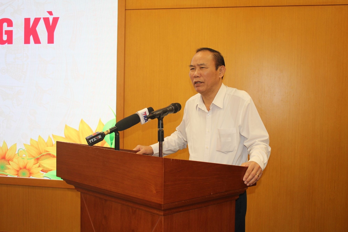 Thứ trưởng Phùng Đức Tiến: 