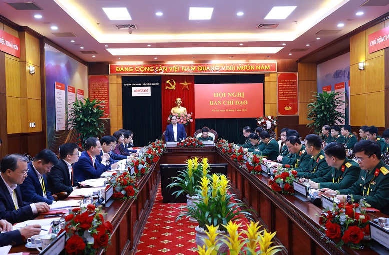 Đoàn công tác của Thủ tướng Chính phủ Phạm Minh Chính và lãnh đạo các bộ, ngành Trung ương làm việc với Bộ Quốc phòng - Ảnh: VGP