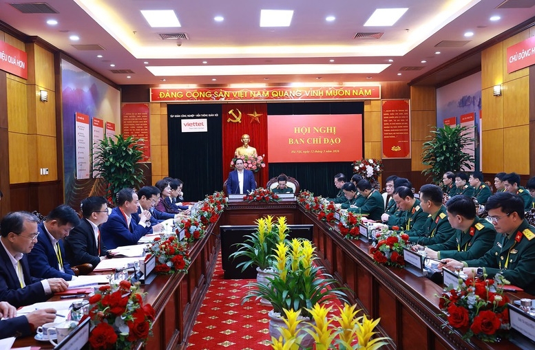 Đoàn công tác của Thủ tướng Chính phủ Phạm Minh Chính và lãnh đạo các bộ, ngành Trung ương làm việc với Bộ Quốc phòng - Ảnh: VGP