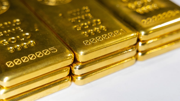 Vàng trượt giá sau báo cáo lạm phát Mỹ