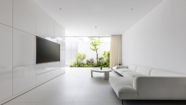 Nhà trắng đón nắng hè