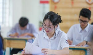 Hà Nội bỏ điều kiện thường trú và khu vực tuyển sinh vào lớp 10