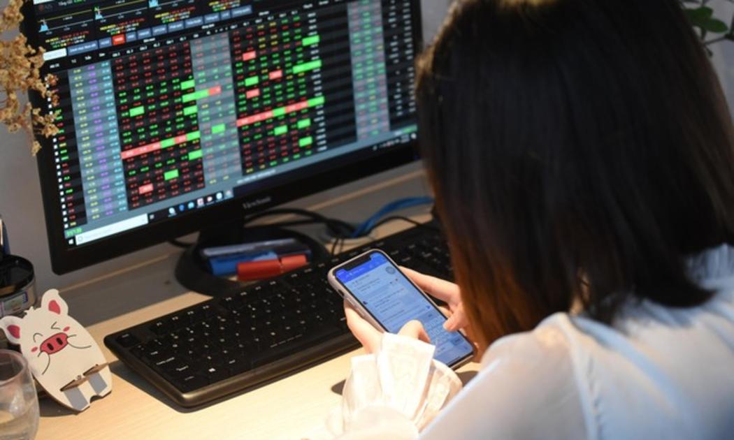 Danh sách loạt cổ phiếu “trú ẩn” an toàn với cổ tức cao, thanh khoản tốt, tiền mặt dồi dào