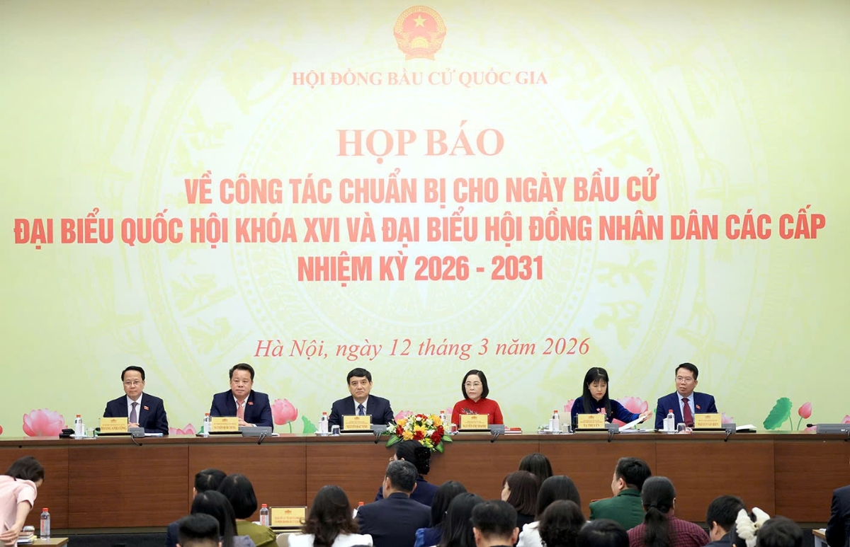 Quang cảnh buổi họp báo.