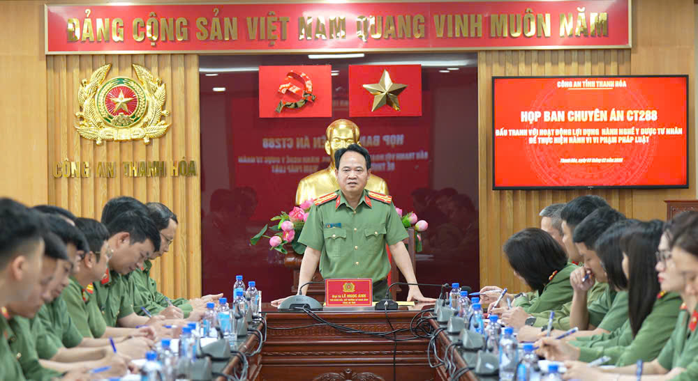 Đại tá Lê Ngọc Anh, Phó Giám đốc Công an tỉnh Thanh Hóa trực tiếp chỉ đạo phá án. Ảnh: Công an Thanh Hóa.