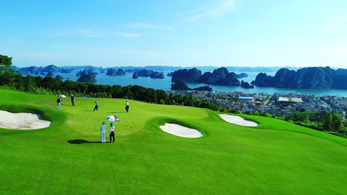 Quảng Ninh đã định hướng phát triển các sân golf theo quy hoạch chung của tỉnh và các địa phương.