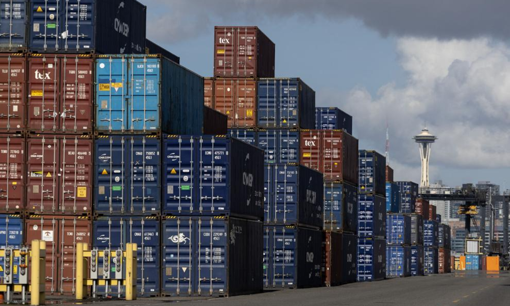 Thâm hụt ngân sách Mỹ giảm nhưng vẫn trên 1 nghìn tỷ USD