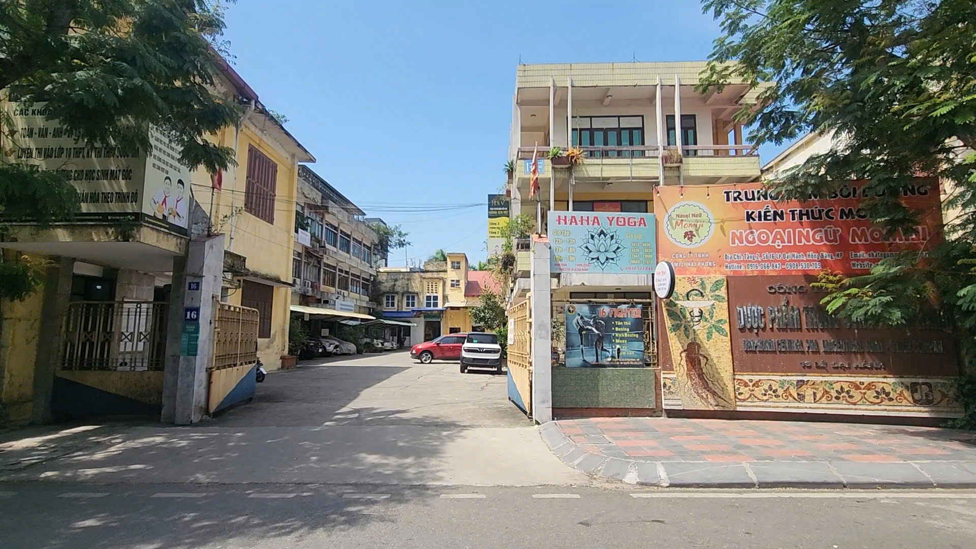 Cơ sở nhà đất công sản số 16 Lê Đại Hành với đủ các trụ sở doanh nghiệp, trung tâm ngoại ngữ, võ thuật.