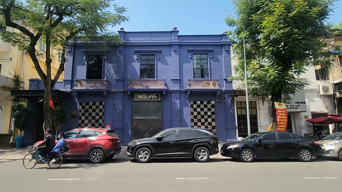 Cơ sở nhà đất 50 Đinh Tiên Hoàng từ lâu đã được biến thành quán bar.