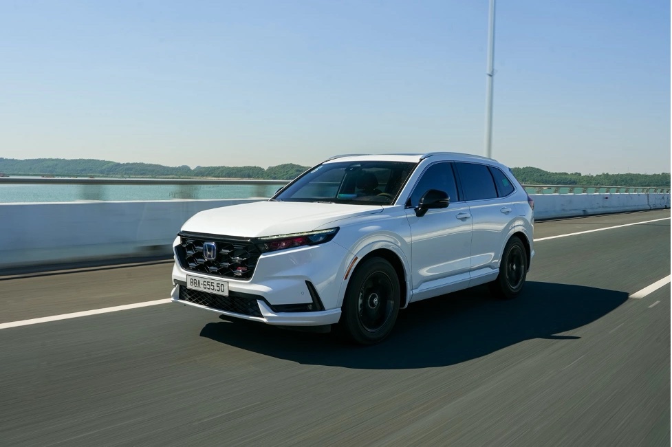 Mẫu&nbsp;CR-V e:HEV RS. Ảnh:&nbsp;HVN.