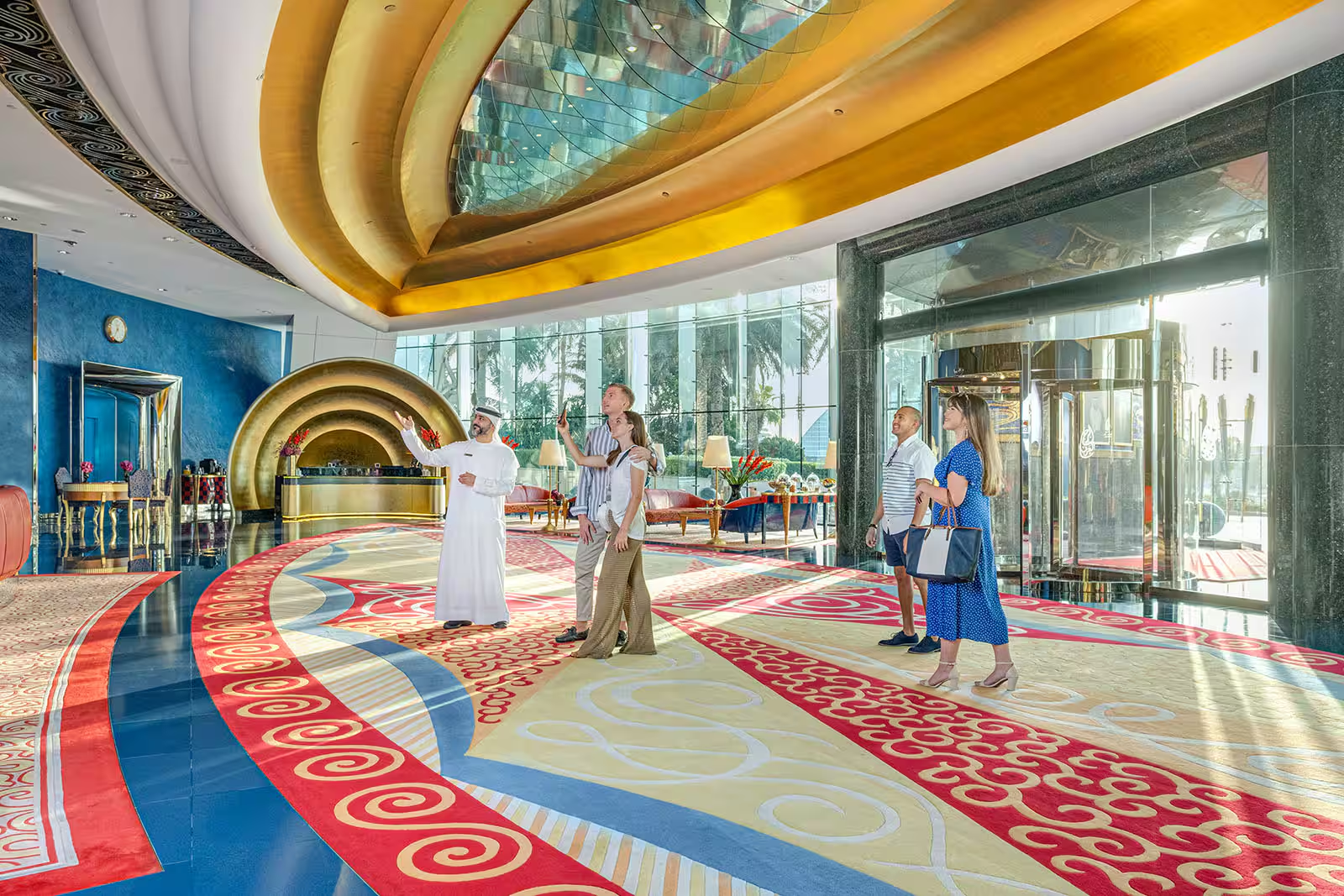 Nhiều khách sạn ở Dubai quyết định đưa ra những gói nghỉ dưỡng hấp dẫn để thu hút khách địa phương.