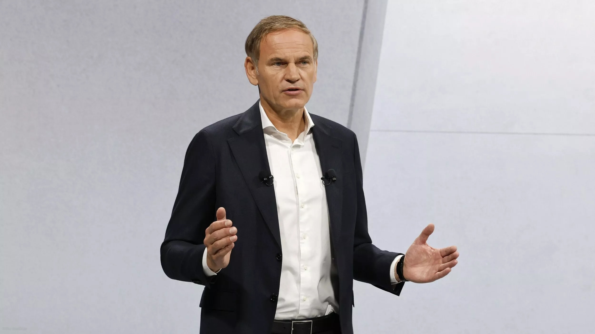 Cựu CEO của Porsche, Oliver Blume. Ảnh: Carscoops.