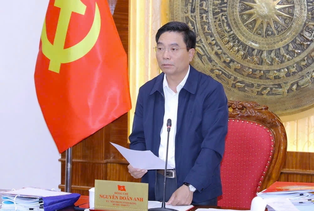 Bí thư Tỉnh Ủy Thanh Hóa Nguyễn Doãn Anh kết luận Hội nghị Ban thường vụ ngày 13/3 về việc thúc đẩy các dự án xử lý rác thải trên địa bàn.