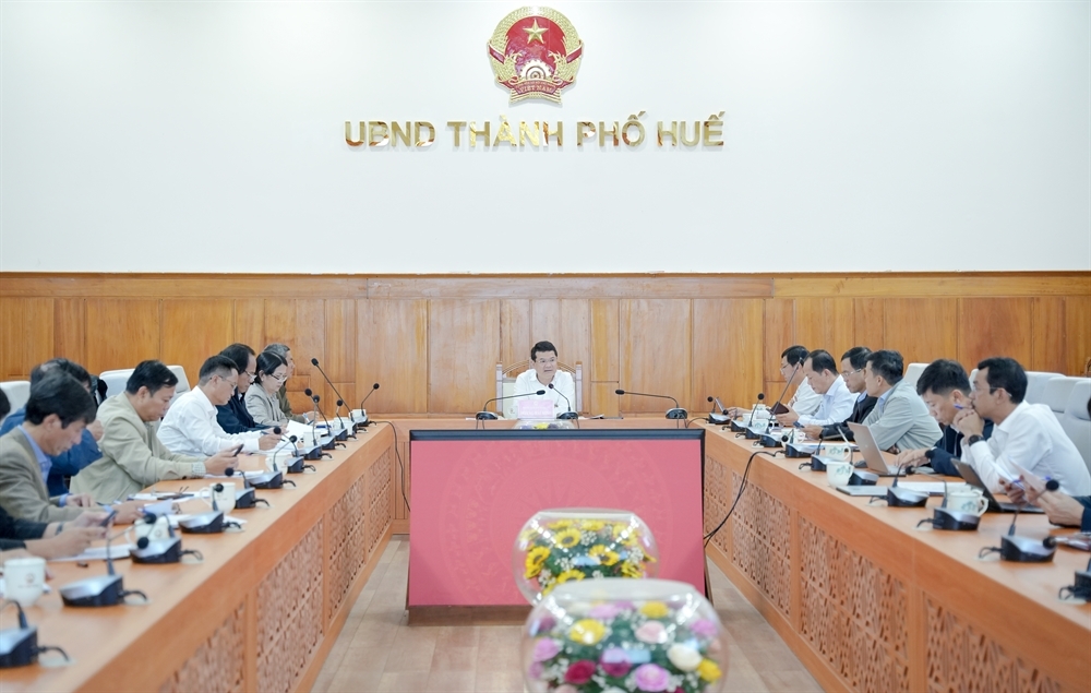 Phó Chủ tịch UBND thành phố Huế Hoàng Hải Minh chủ trì buổi làm việc