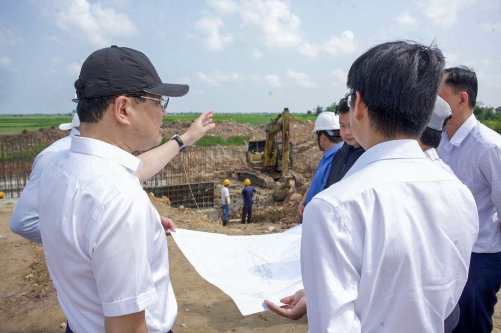 Phó Chủ tịch UBND thành phố Huế Hoàng Hải Minh kiểm tra&nbsp;khu tái định cư phục vụ dự án&nbsp;đường Tố Hữu nối dài đi sân bay Phú Bài