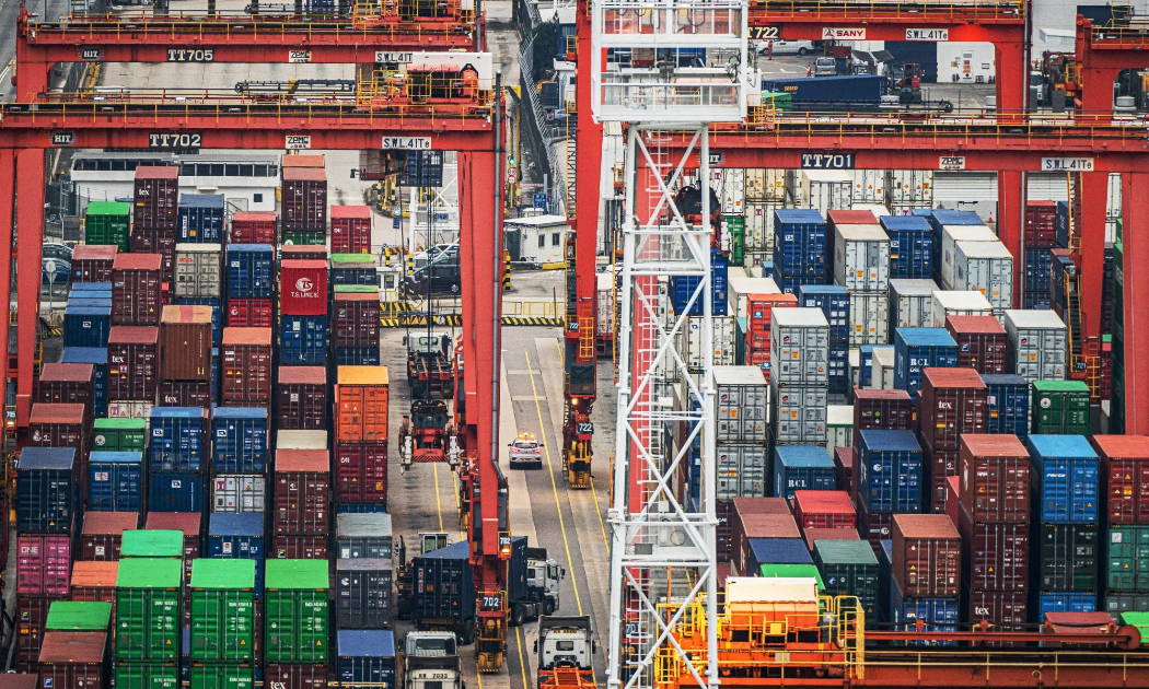 Thuế quan có thể khiến mỗi hộ gia đình Mỹ tốn thêm 2.500 USD/năm