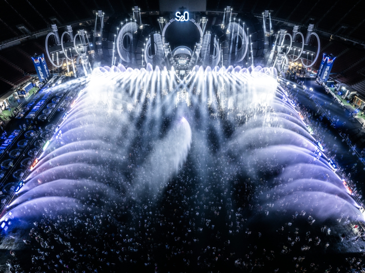 Tết té nước Songkran 2026 lần đầu xuất hiện lễ hội âm nhạc K-pop K20 bên cạnh EDM S20, góp phần làm mới du lịch Thái Lan.