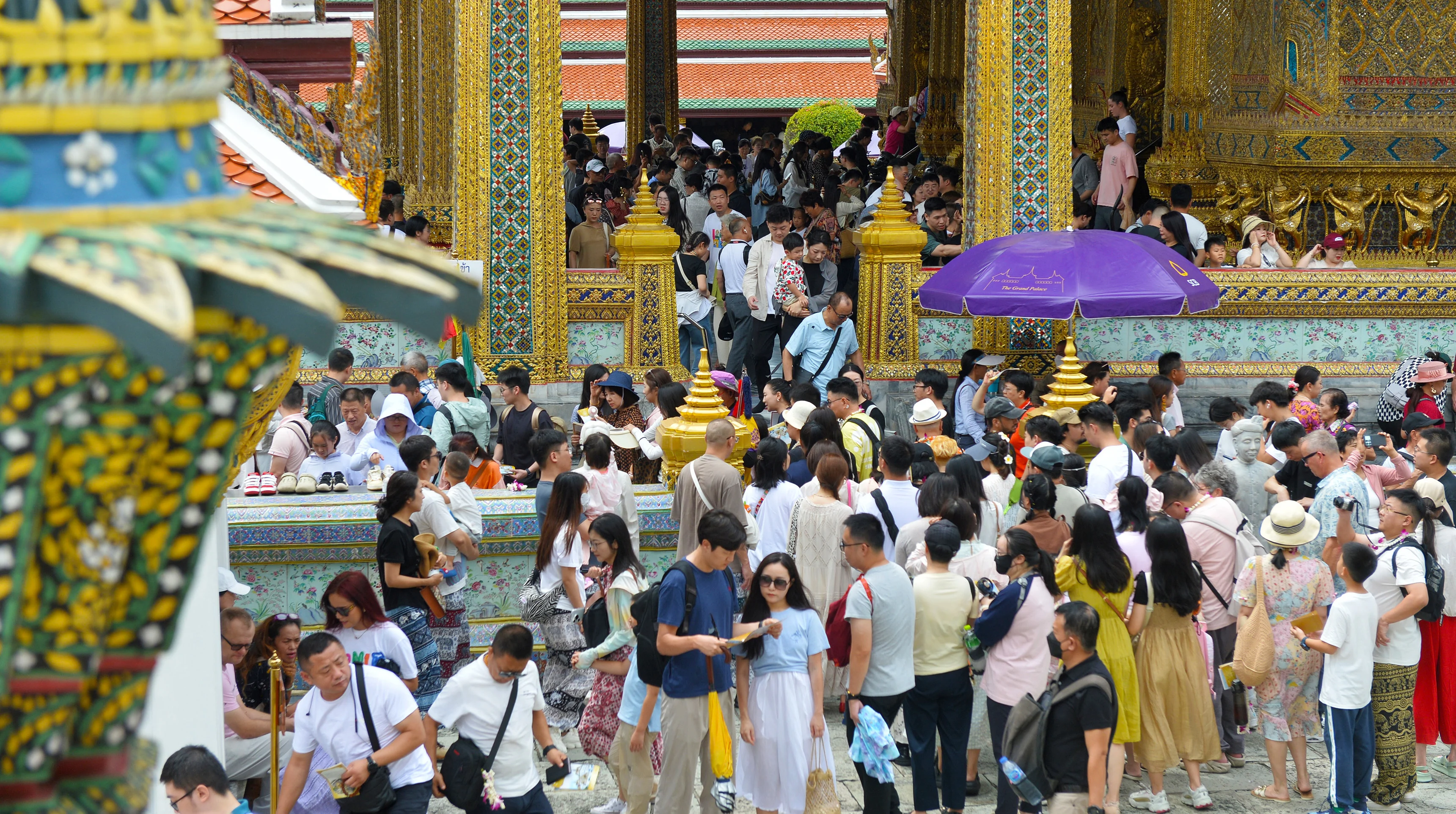 Thái Lan đón tiếp trung bình hơn 100.000 lượt khách mỗi ngày. Ảnh: SCMP