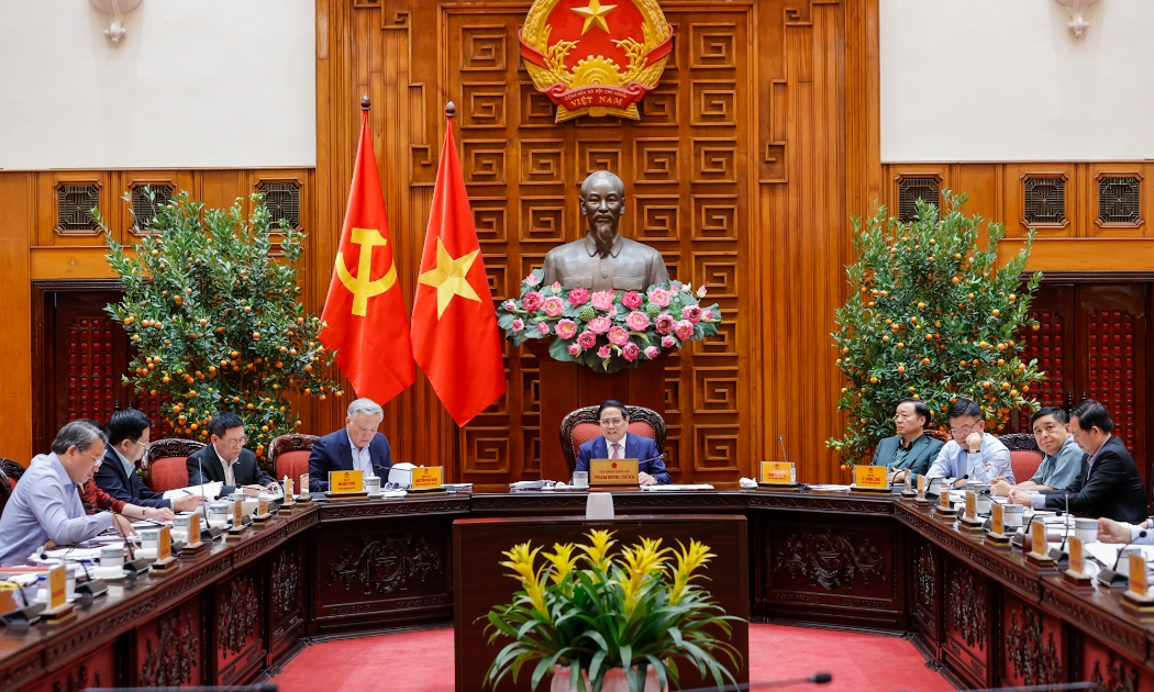 Thủ tướng Phạm Minh Chính chủ trì cuộc họp của Thường trực Chính phủ cho ý kiến về một số nội dung quan trọng để tiếp tục tháo gỡ các khó khăn, vướng mắc, các vấn đề, dự án tồn đọng, kéo dài. Ảnh: VGP.