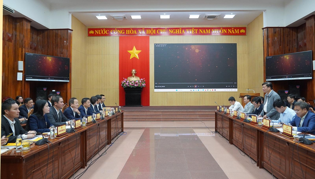 Toàn cảnh buổi làm việc giữa UBND tỉnh Quảng Trị với Công ty Cổ phần Tập đoàn T&T về các dự án đầu tư trên địa bàn
