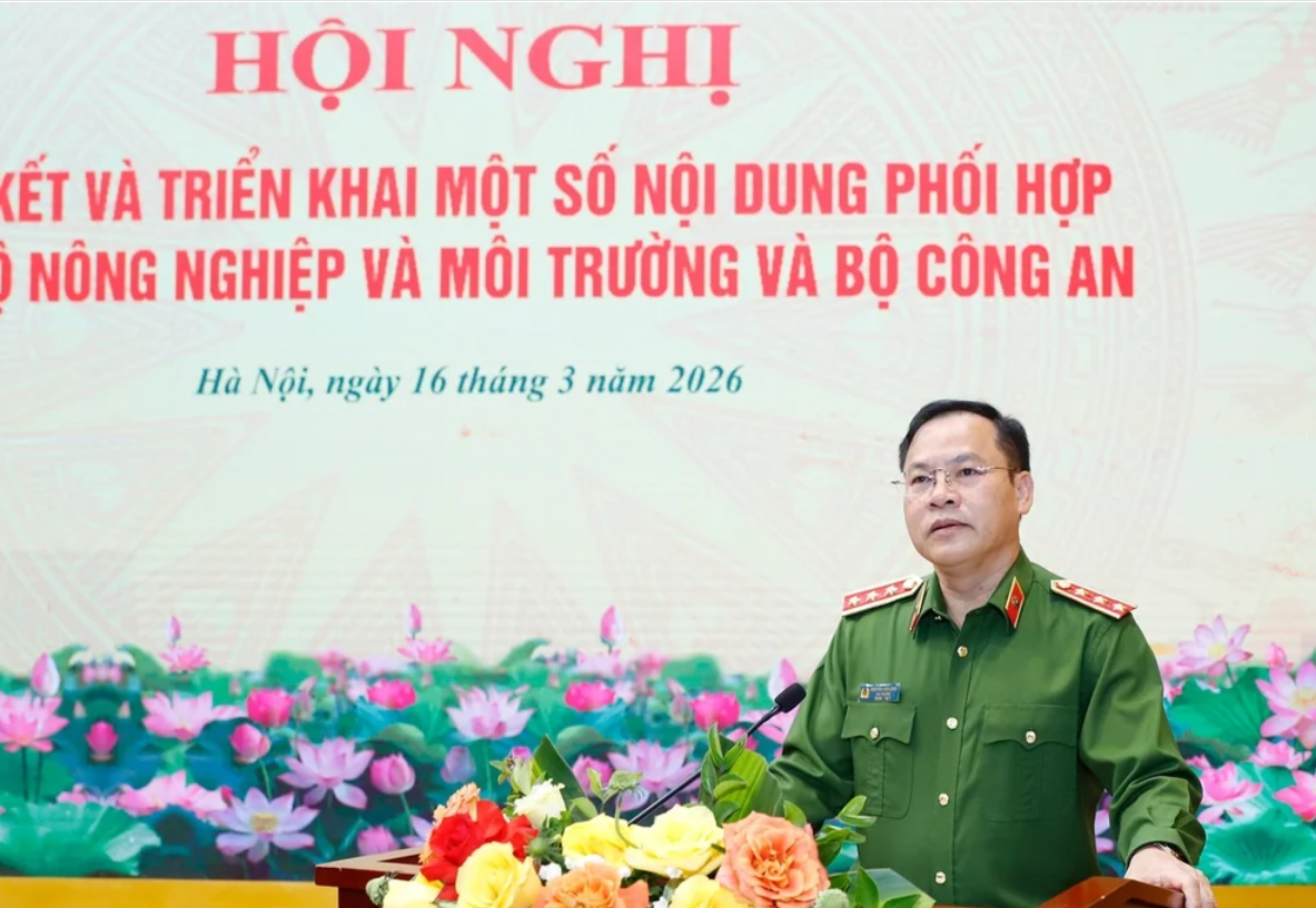 Thượng tướng Nguyễn Văn Long:&nbsp;bảo vệ môi trường được đặt ngang hàng với phát triển kinh tế - xã hội.&nbsp;