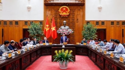 PM orders uninterrupted fuel supply and mulls budget support for price stability