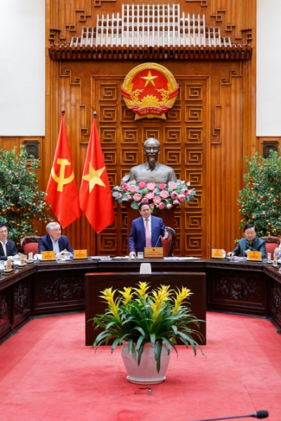 PM orders uninterrupted fuel supply and mulls budget support for price stability