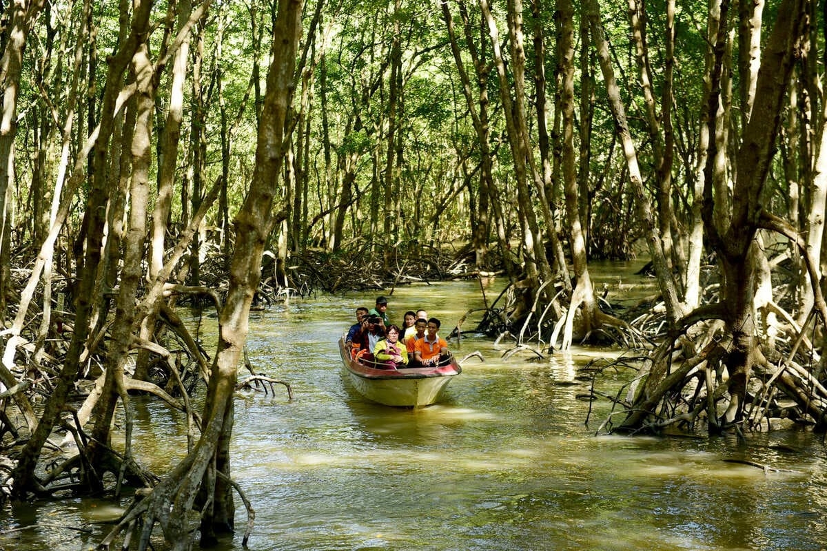 UBND TP.HCM cũng vừa phê duyệt Đề án du lịch sinh thái, nghỉ dưỡng, giải trí rừng phòng hộ Cần Giờ đến năm 2030.