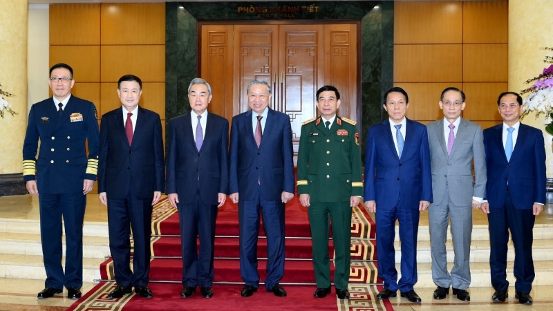 Party General  Secretary To Lam hosts Chinese ministers of foreign affairs, national defense, public security