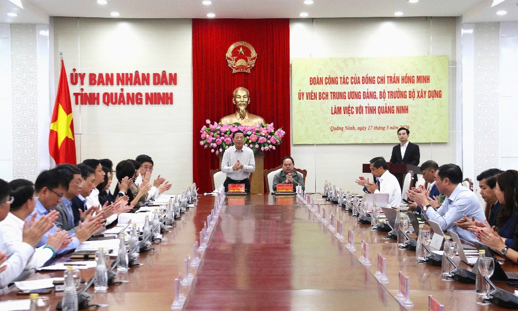 Toàn cảnh buổi làm việc.