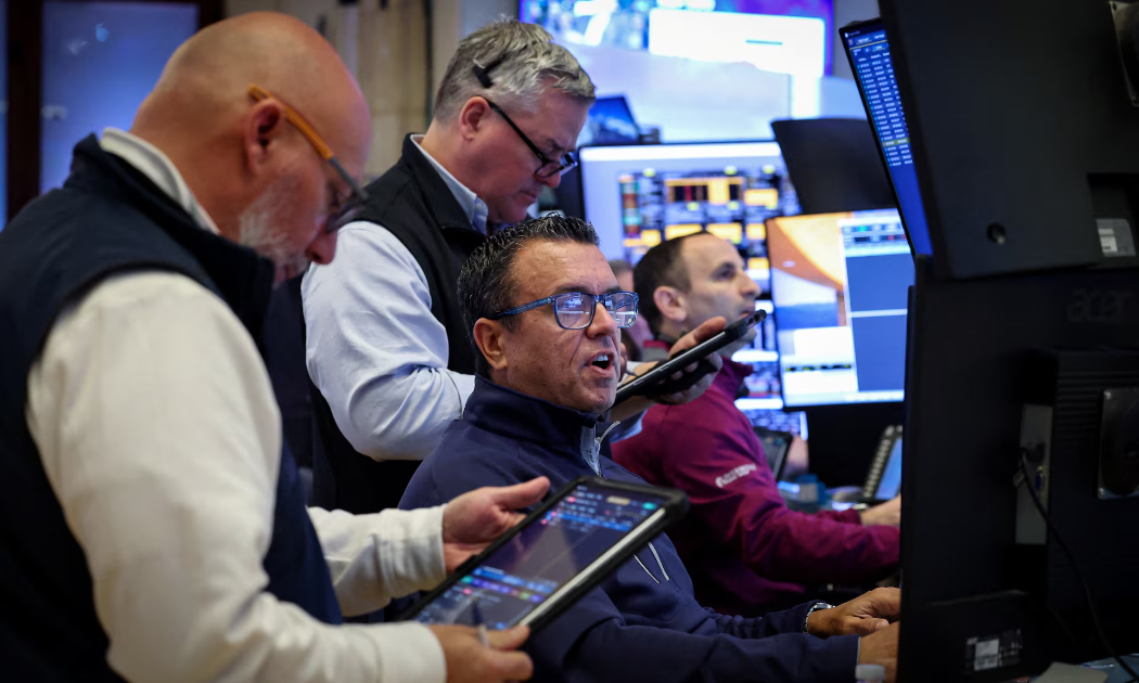 Chứng khoán Mỹ hồi điểm mạnh nhờ giá dầu hạ nhiệt