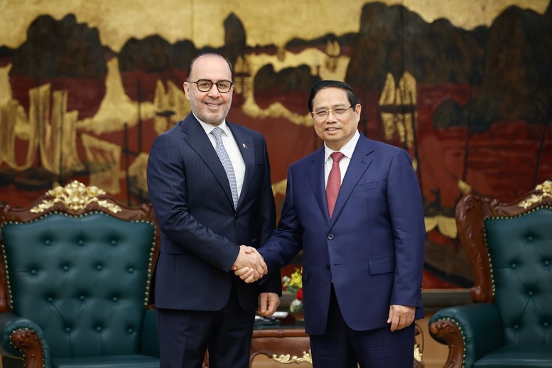 Thủ tướng Phạm Minh Chính tiếp Đại sứ Nhà nước Qatar tại Việt Nam Khalid Ali Abdullah Abel - Ảnh: VGP