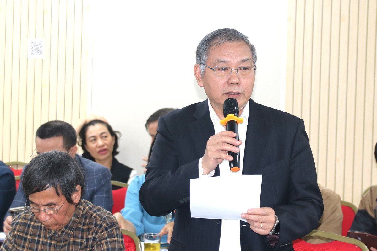 TS. Trần Đức Lai, Chủ tịch Hội Vô tuyến – Điện tử Việt Nam phát biểu ý kiến.