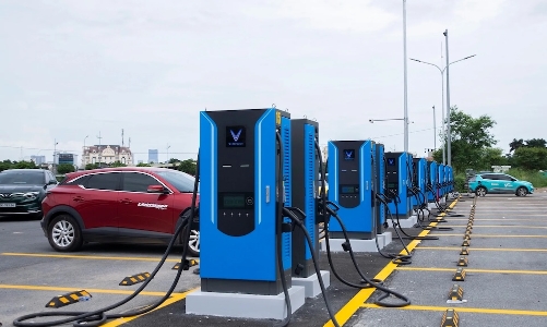Bước ngoặt hạ tầng xe điện Việt Nam: Áp lực 