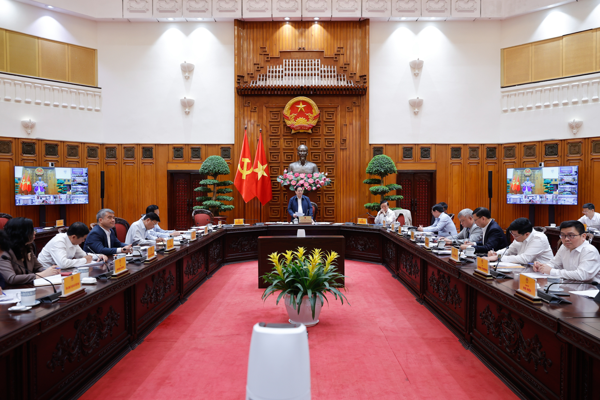Toàn cảnh phiên họp. Ảnh: VGP.