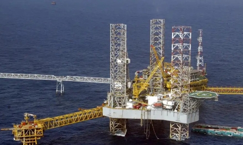 Châu Phi khó “giải cứu” thị trường dầu mỏ khi eo biển Hormuz tê liệt