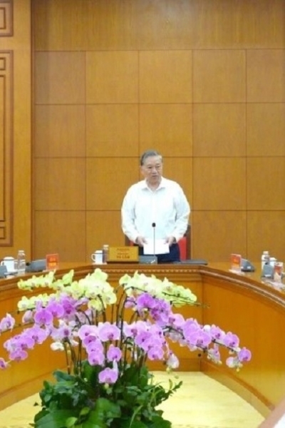 Party leader calls for stronger trade links, risk management in global integration