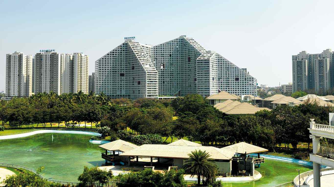 Amanora Park Town – khu đô thị lớn được ví như 'cuộc cách mạng trong lịch sử bất động sản' tại Ấn Độ – tích hợp nhiều loại hình nhà ở, tòa nhà văn phòng, trường học và tiện ích thiết yếu. Nguồn ảnh: Amanora.com