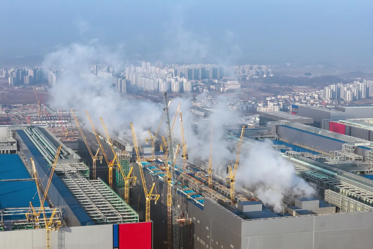 Sự bùng nổ của AI đang làm gia tăng đáng kể lượng phát thải trong ngành bán dẫn